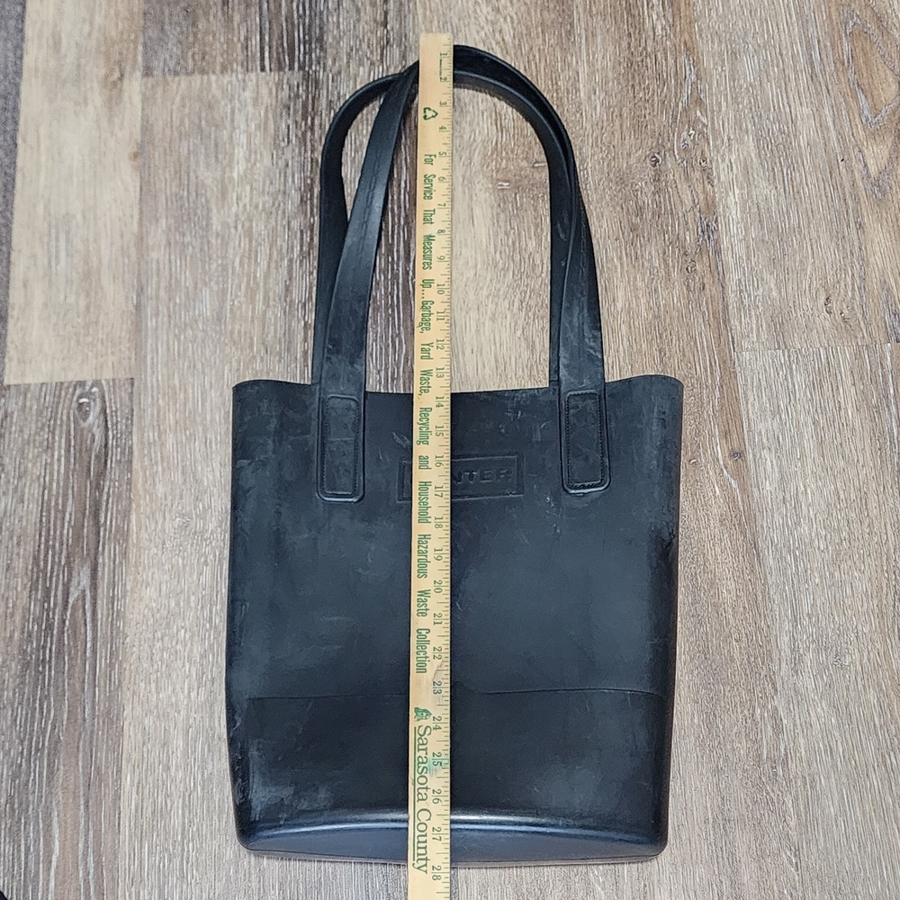 Hunter for Target Black Rubber Tote Beach Pool Waterproof Shoulder Bag Black - Picture 8 of 11